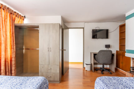 hotel economico sary house hotel bogota norte bueno y barato en la calle 100 con 15